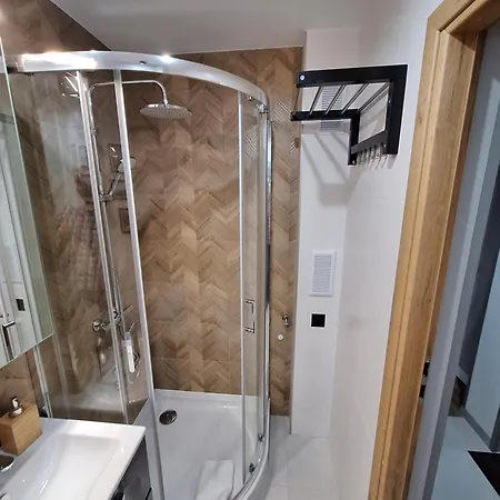 Apartman Ananasapart 600 Metrow Morze 300 Metrow Starowka