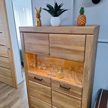 Ananasapart 600 Metrow Morze 300 Metrow Starowka Апартаменти *