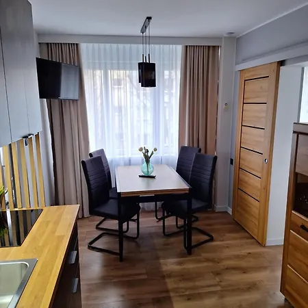 Апартаменти Ananasapart 600 Metrow Morze 300 Metrow Starowka Колобжег
